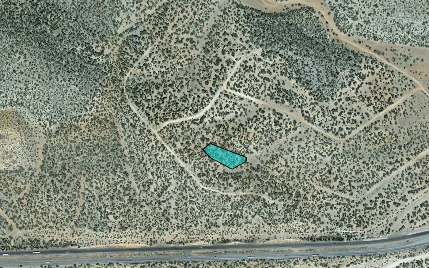 1.52 Acre lot off Cisne Cir in Seligman, AZ! INVEST NOW!!-301-42-042, photo 3