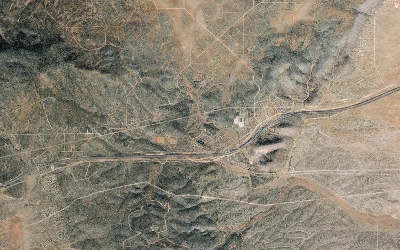 1.52 Acre lot off Cisne Cir in Seligman, AZ! INVEST NOW!!-301-42-042, photo 4